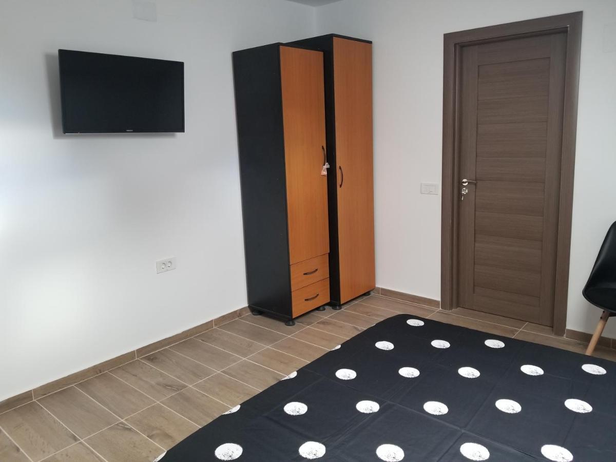 Autentic Adorabil Apartment Albestii Paminteni Exterior photo